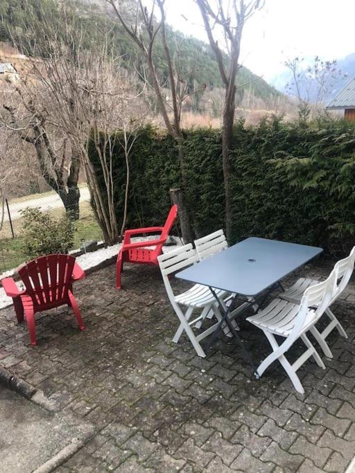 Appartement Rez De Jardin Montee De L'Alpe D'Huez La Garde  Buitenkant foto