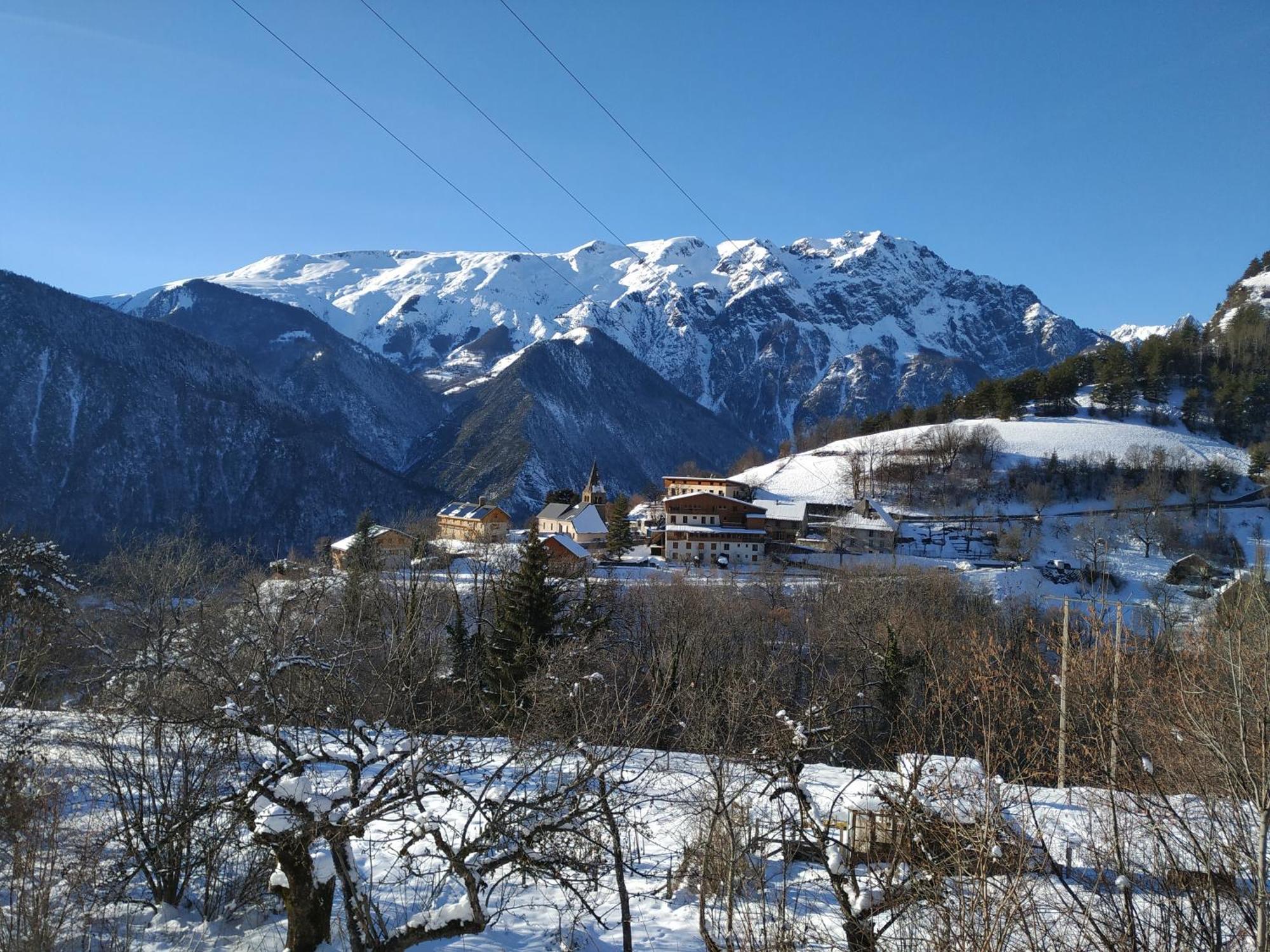 Appartement Rez De Jardin Montee De L'Alpe D'Huez La Garde  Buitenkant foto
